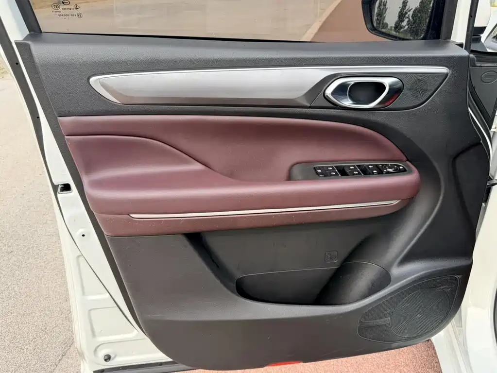 GAC Motor Trumpchi M6 — миниатюра 11