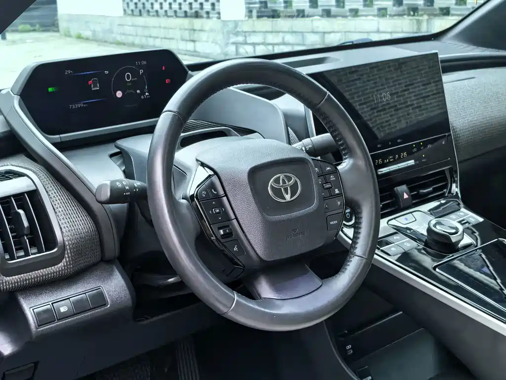 Toyota bZ4X — миниатюра 20