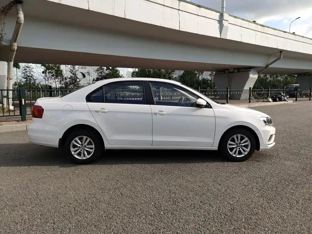 Volkswagen Jetta — миниатюра 5