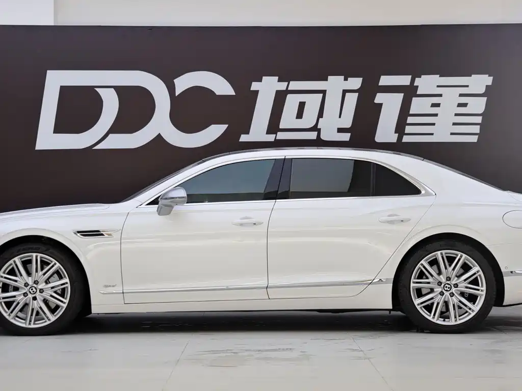 Bentley Flying Spur PHEV — миниатюра 3