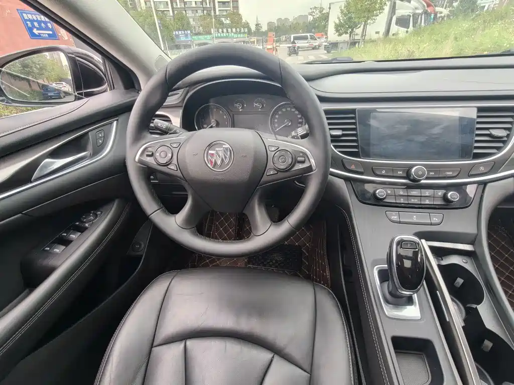 Buick LaCrosse — миниатюра 12