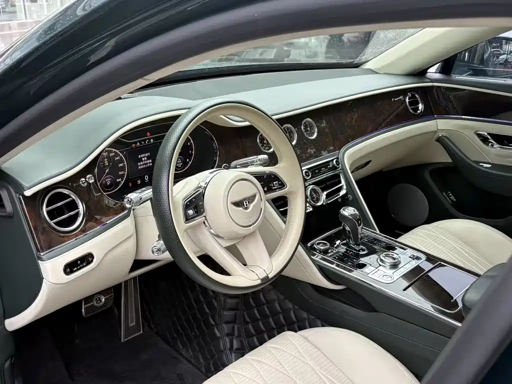 Bentley Flying Spur — миниатюра 3