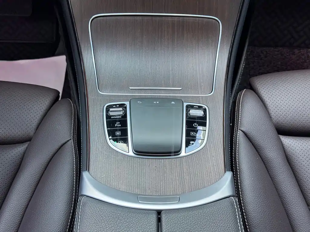 Mercedes-Benz GLC — миниатюра 12