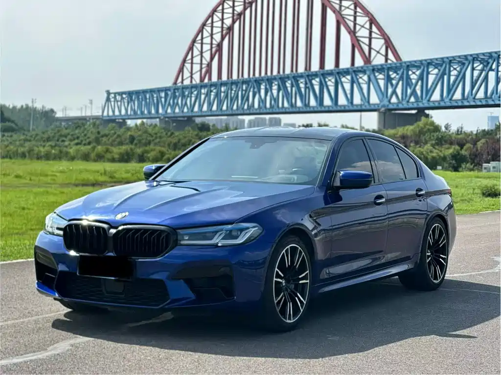 BMW M5