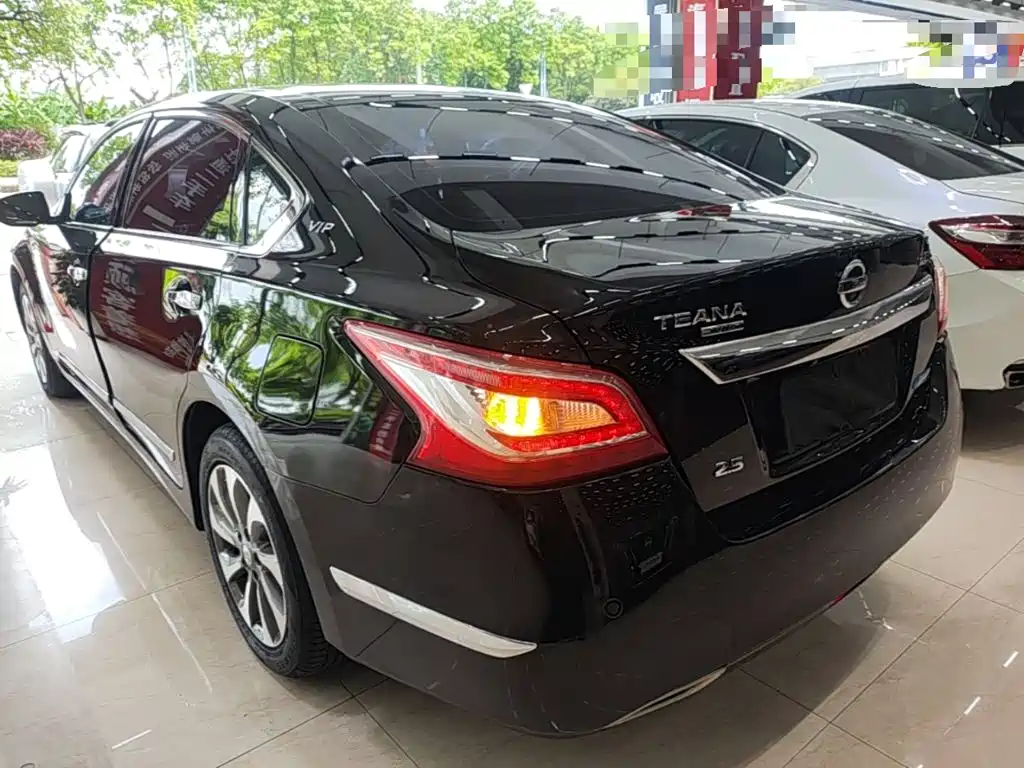 Nissan Teana — миниатюра 5