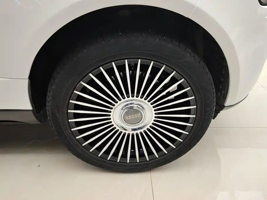 Land Rover Range Rover — миниатюра 6