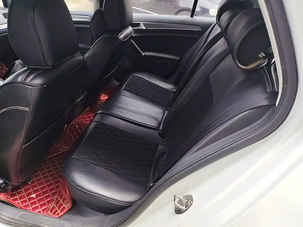 Volkswagen Golf — миниатюра 17