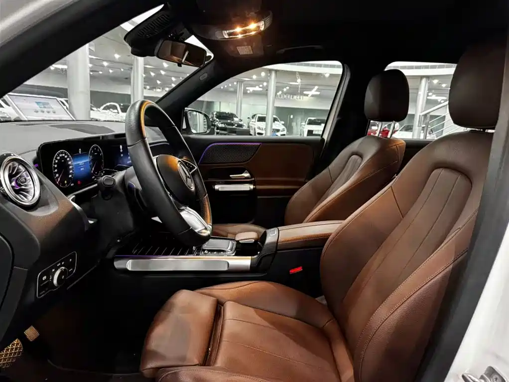 Mercedes-Benz GLB — миниатюра 10
