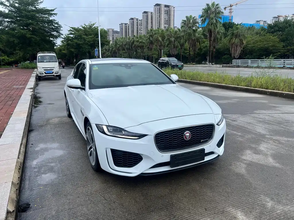 Jaguar XEL — миниатюра 3