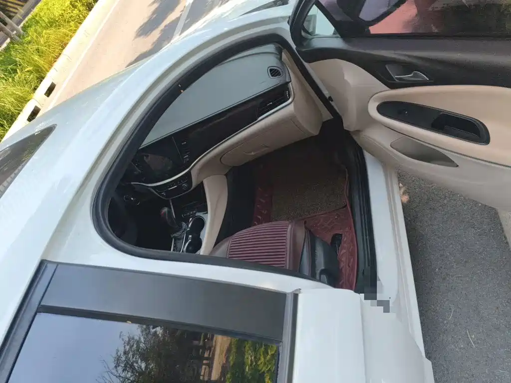Buick Verano — миниатюра 18