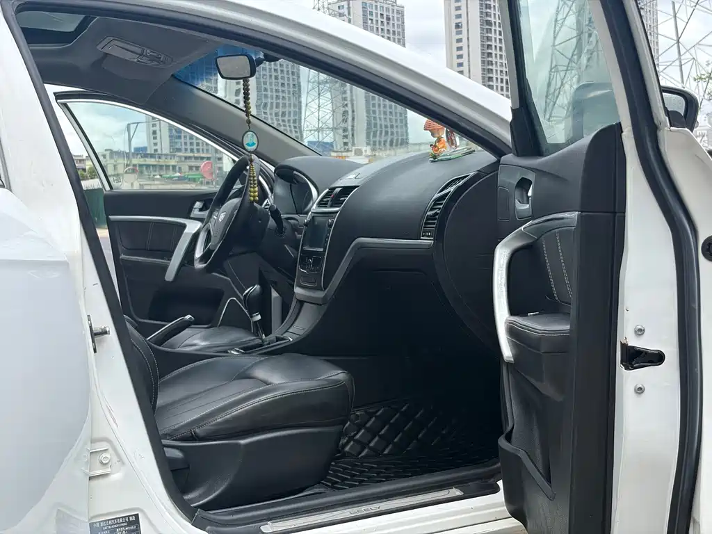 Geely Emgrand — миниатюра 12