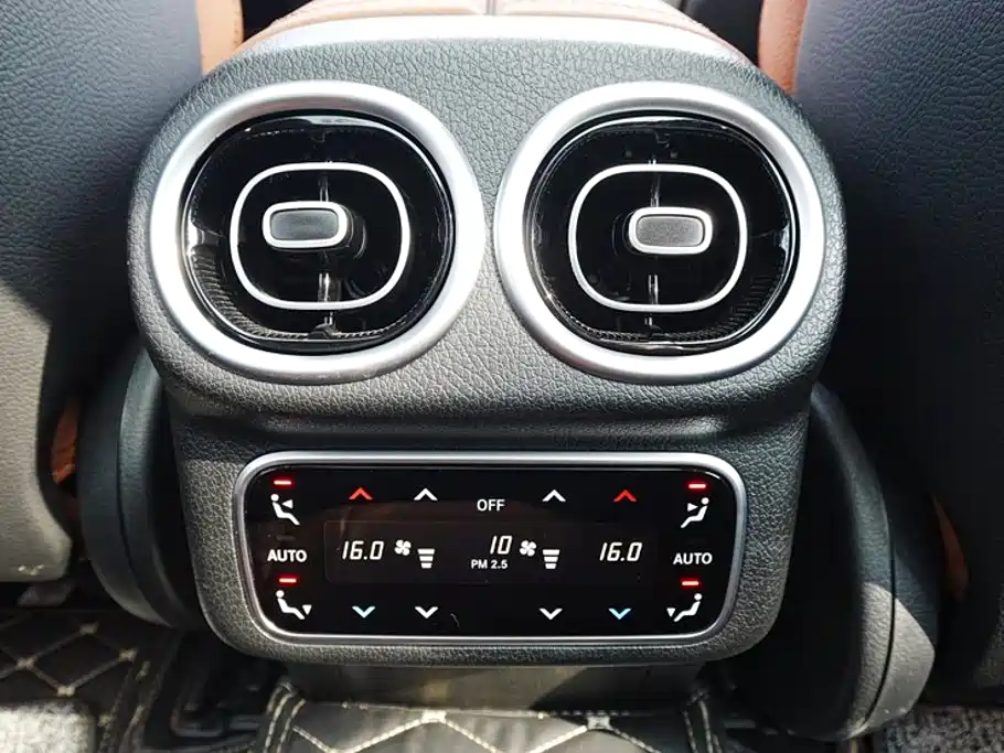 Mercedes-Benz GLC — миниатюра 5