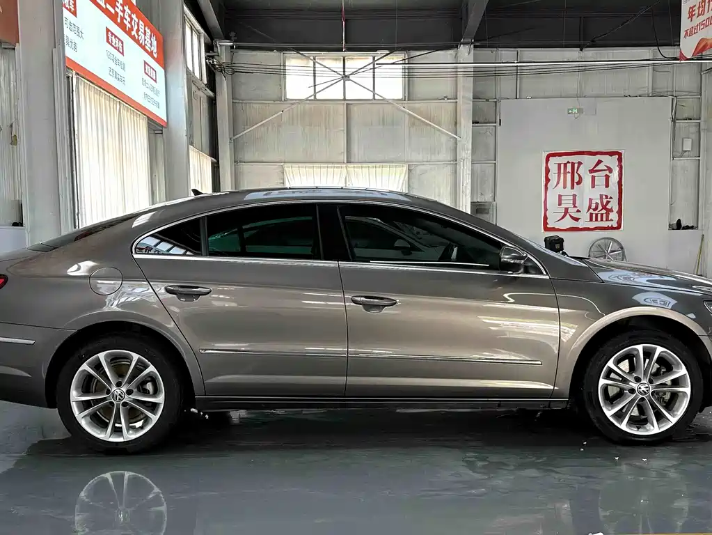 Volkswagen FAW - Passat CC CC 2012 2.0TSI