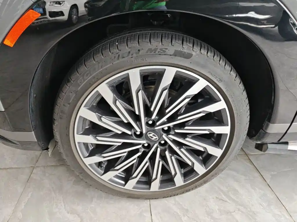 Hyundai Santa Fe — миниатюра 23