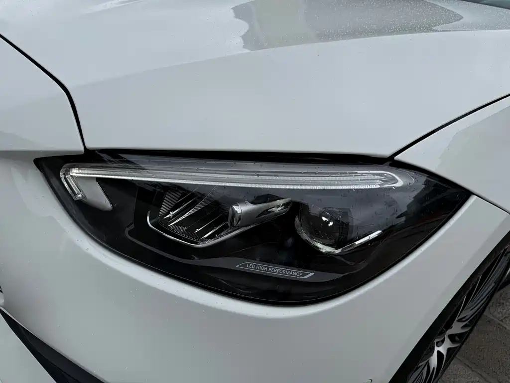 Mercedes-Benz C-Class — миниатюра 12
