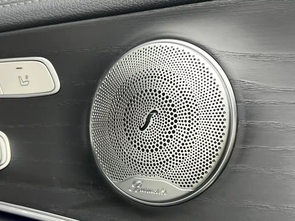 Mercedes-Benz E-Class — миниатюра 8
