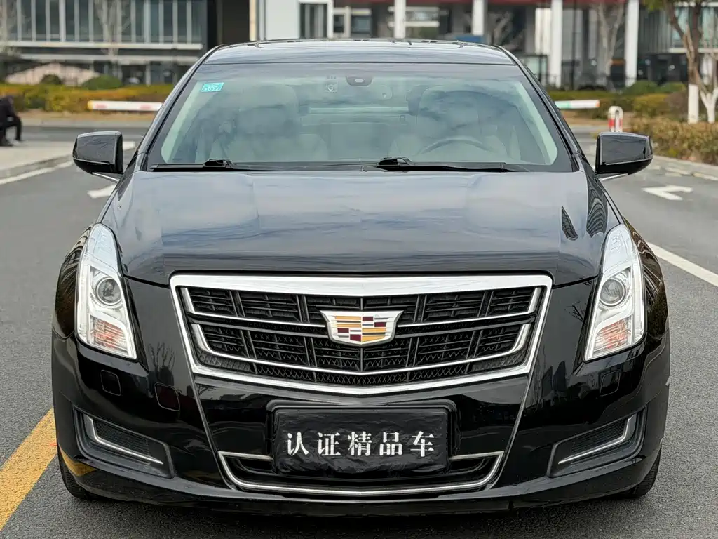 CADILLAC XTS