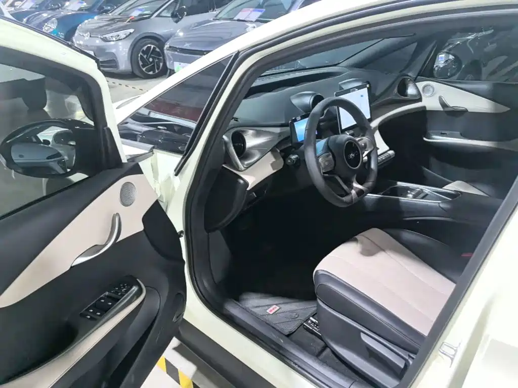 BYD Dolphin — миниатюра 16