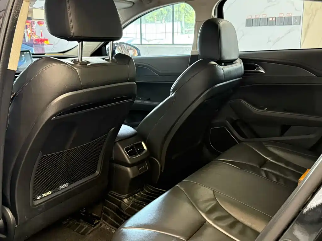 Hongqi Hongqi H5 — миниатюра 3