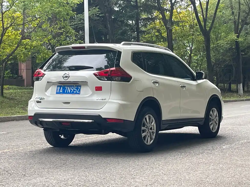 Nissan X-Trail — миниатюра 5
