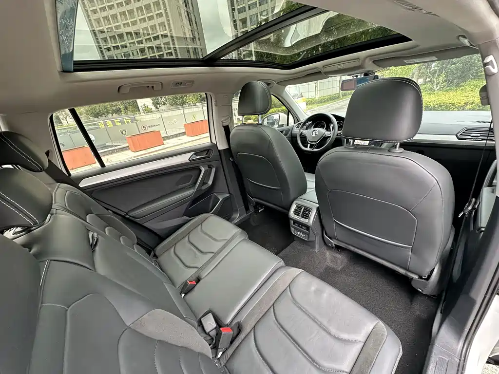 Volkswagen Tiguan L — миниатюра 21