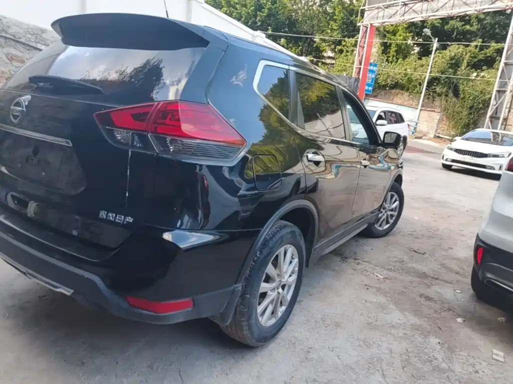 Nissan X-Trail — миниатюра 8