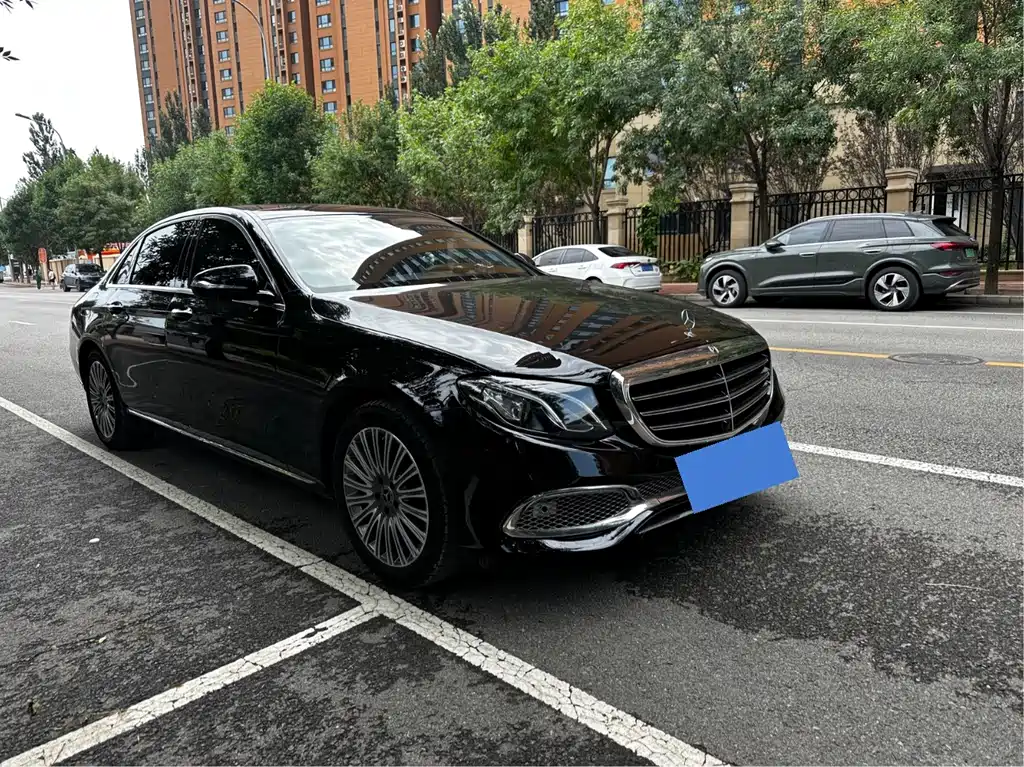 Mercedes-Benz E-Class — миниатюра 3