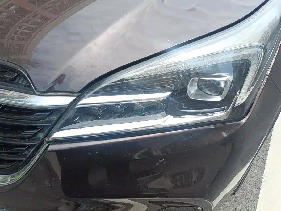 Buick Envision Plus — миниатюра 5