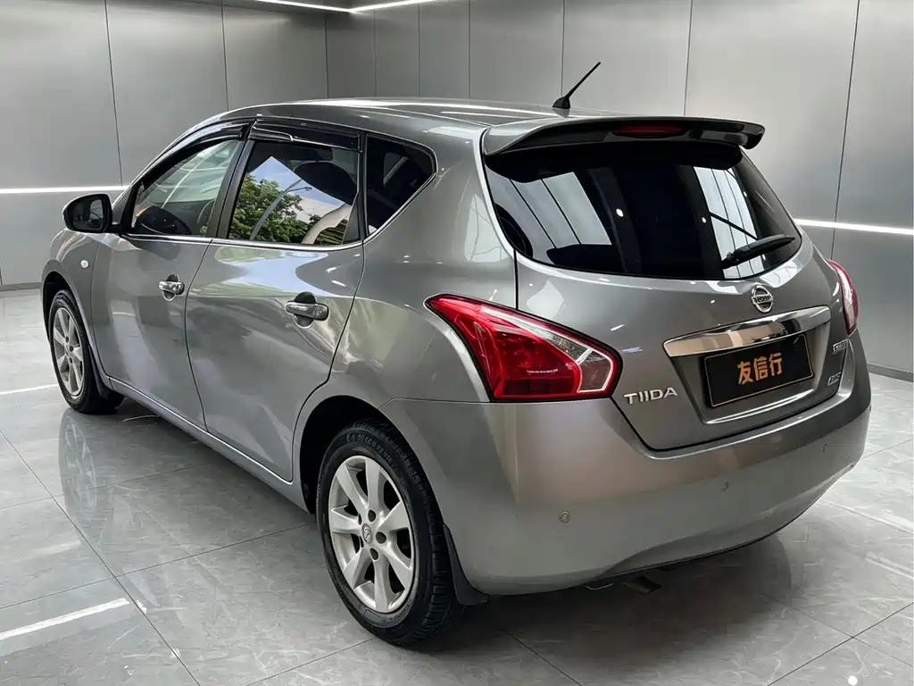 Nissan Tiida — миниатюра 6