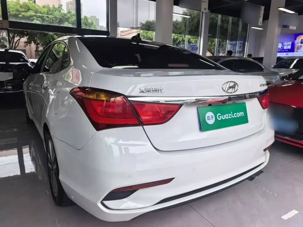 Hyundai Mistra — миниатюра 5