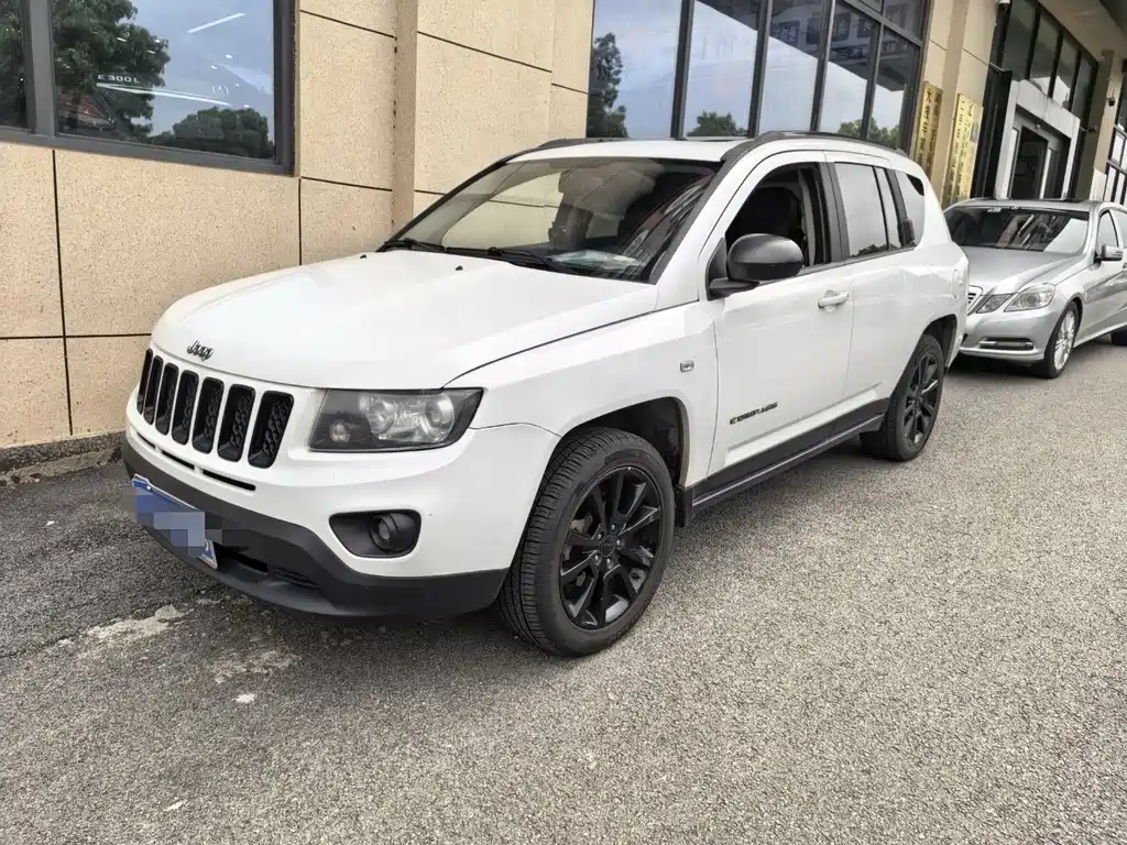 Jeep Compass (Import) 2013