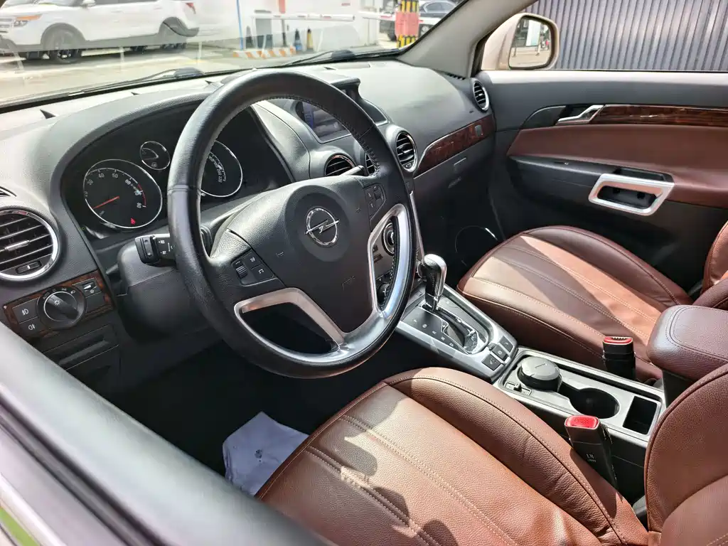 Opel Antara — миниатюра 8