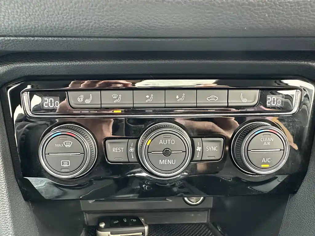 Volkswagen Tiguan L — миниатюра 13