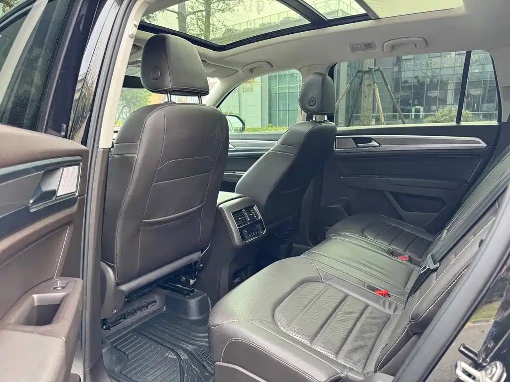 Volkswagen Teramont — миниатюра 8
