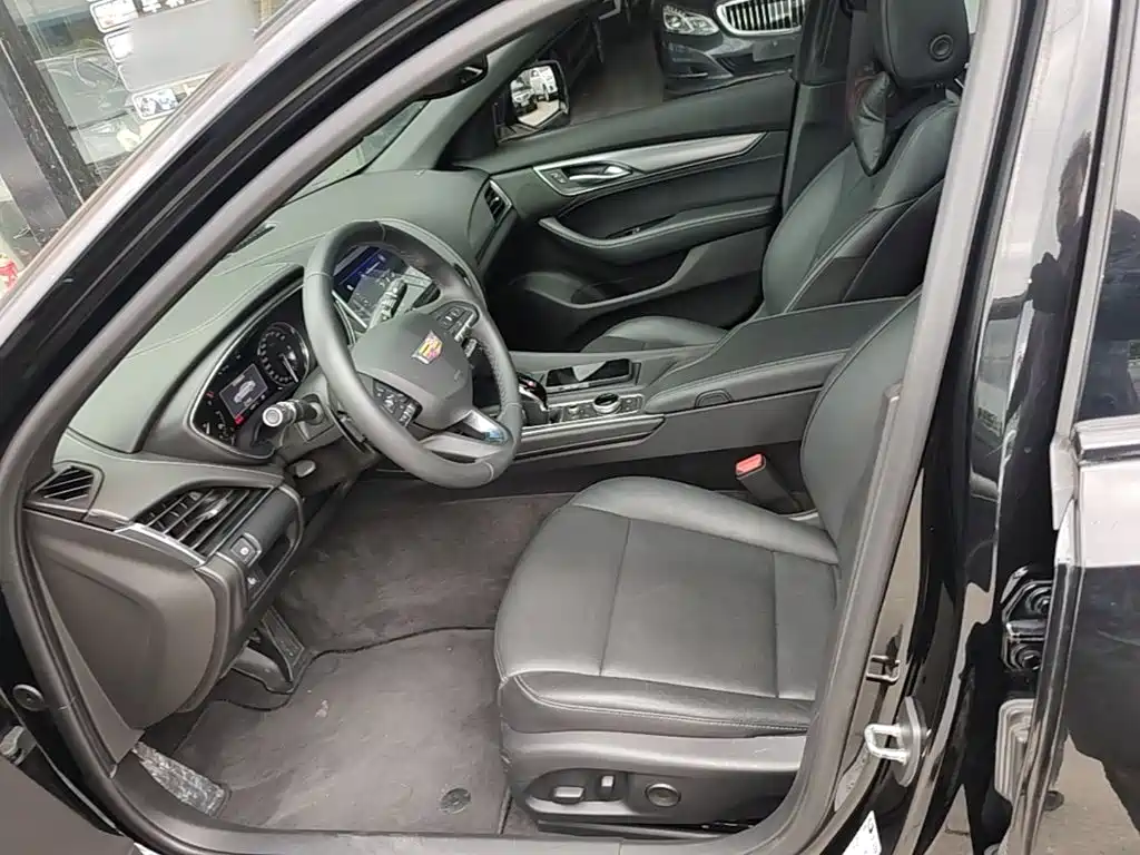 Cadillac CT5 — миниатюра 15