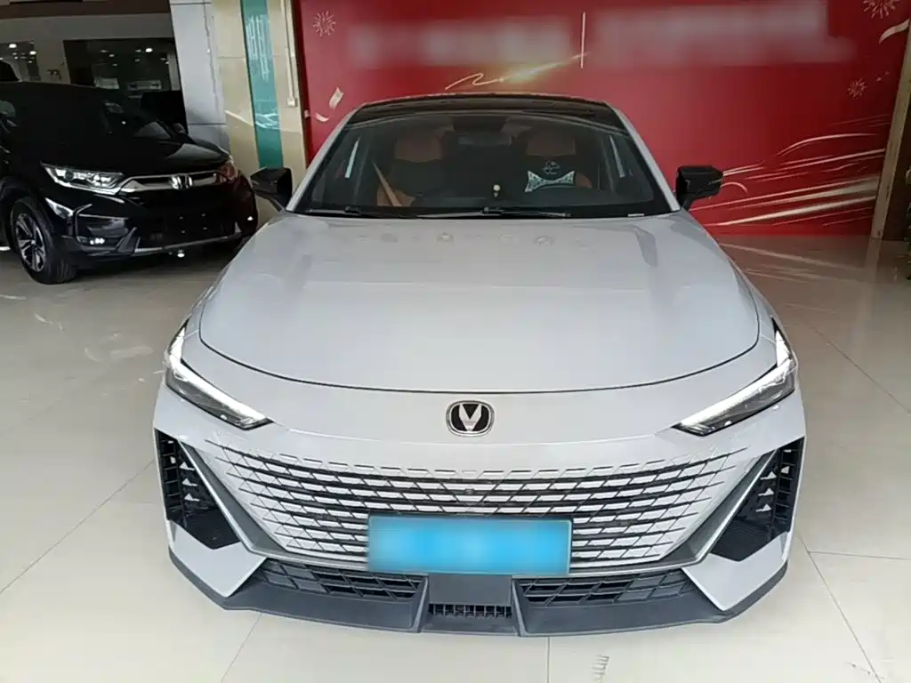 Changan UNI-V — миниатюра 3