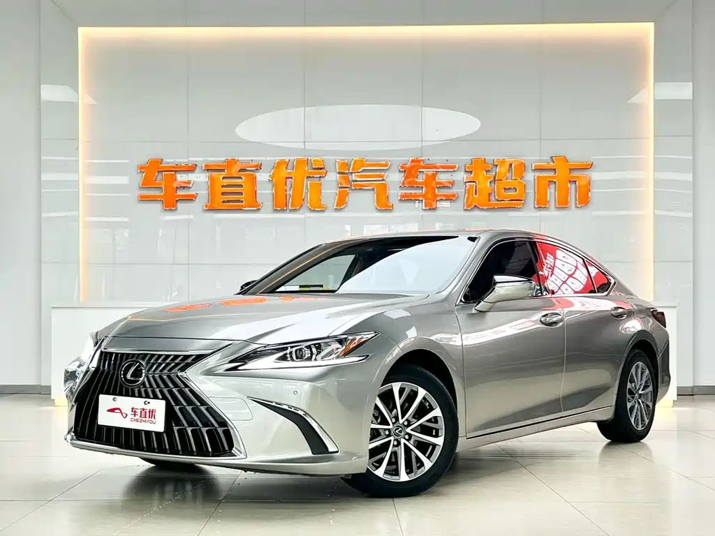 LEXUS  ES