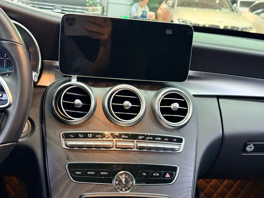 Mercedes-Benz C-Class (Import) — миниатюра 11