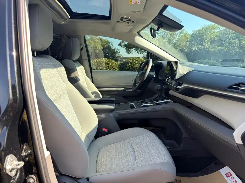 Toyota Sienna 2024 2.5L Comfort