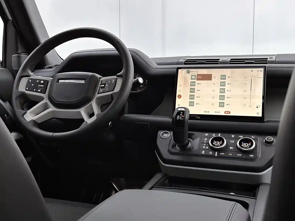 LAND ROVER  DEFENDER