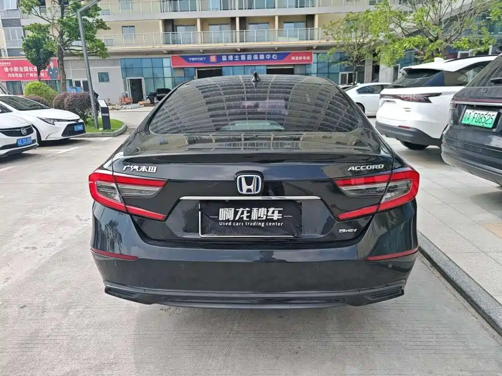 Honda Accord — миниатюра 9