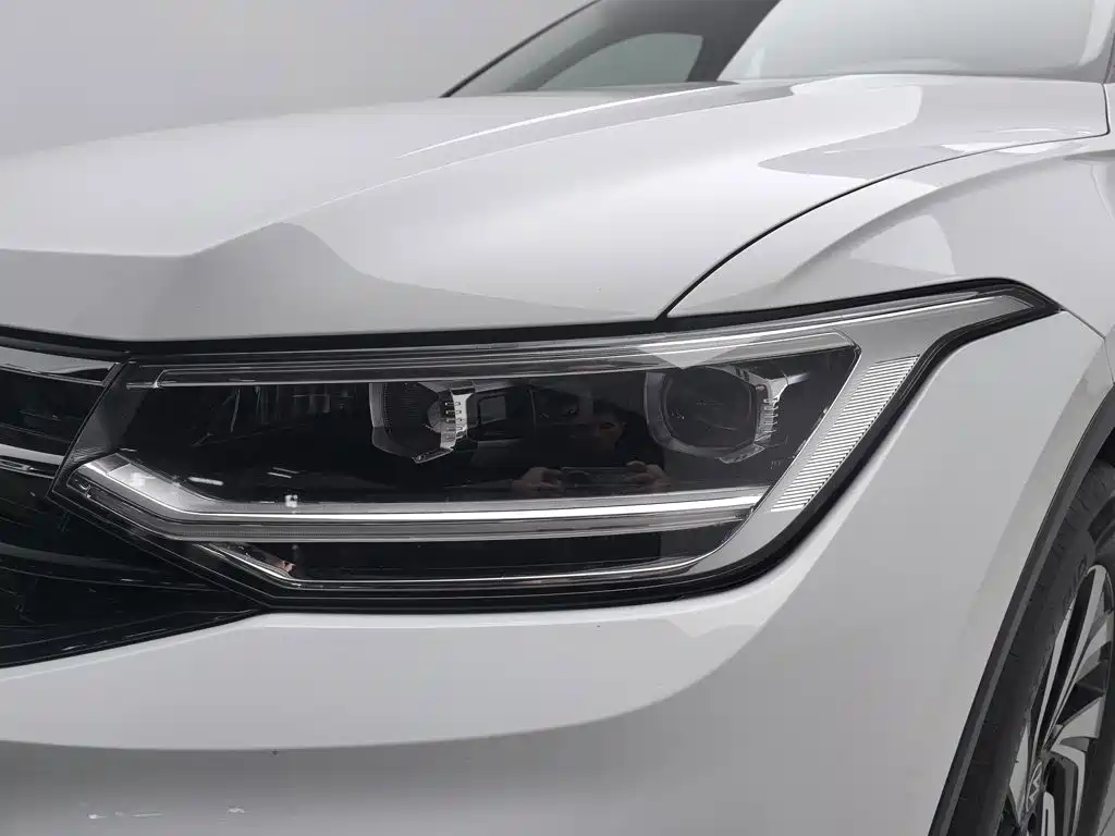 Volkswagen Tiguan L — миниатюра 7