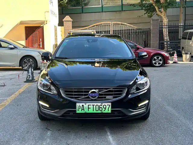 VOLVO  S60 PLUG IN HYBRID 2016