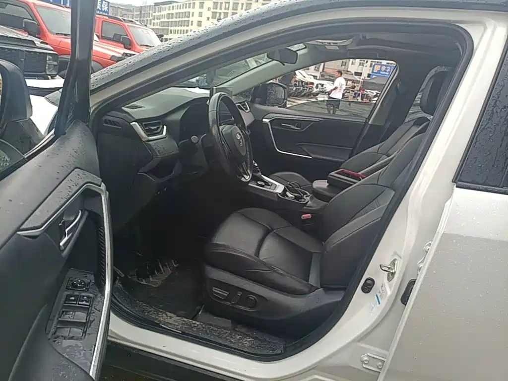 Toyota Wildlander New Energy — миниатюра 16