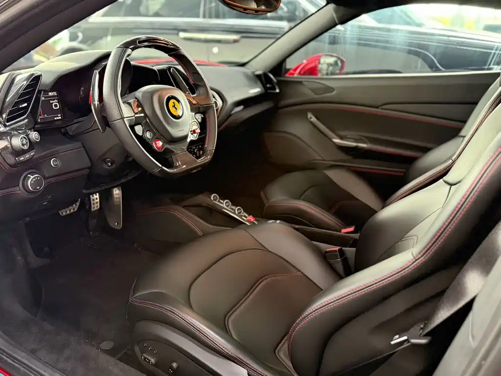 Ferrari 488 — миниатюра 11