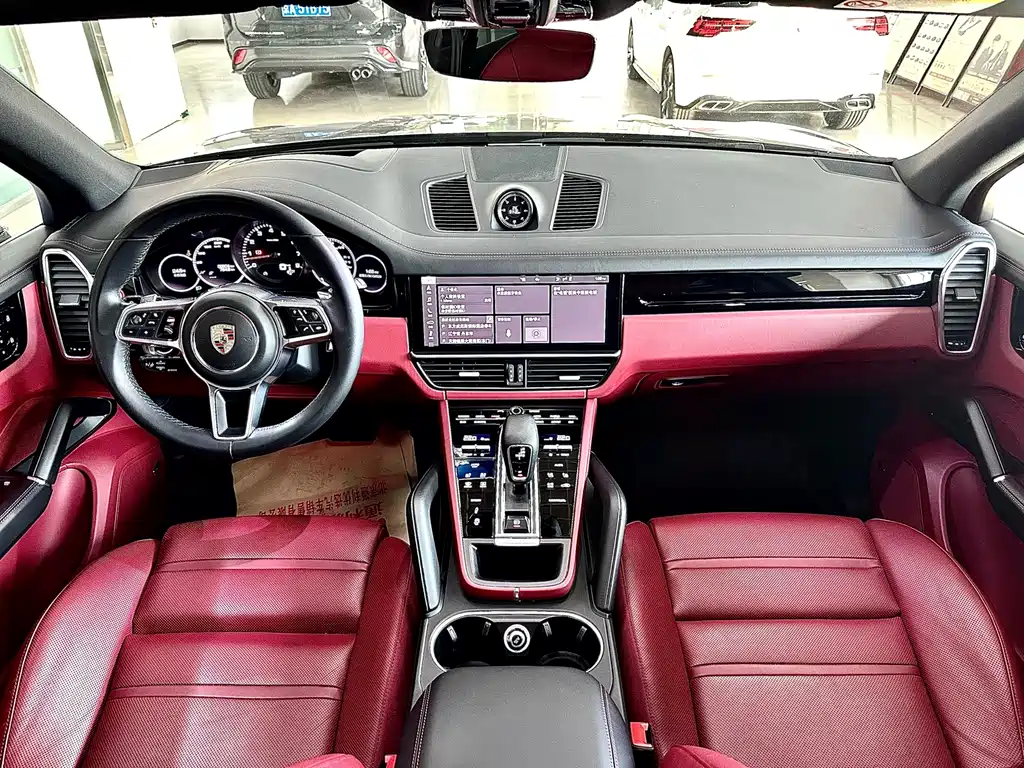 Porsche Cayenne — миниатюра 6