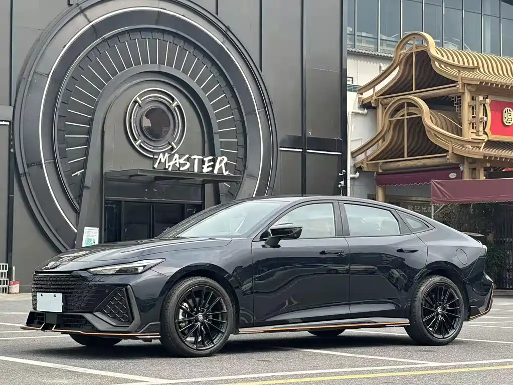 2024 Changan UNI-V - zdjęcie 1 z 20