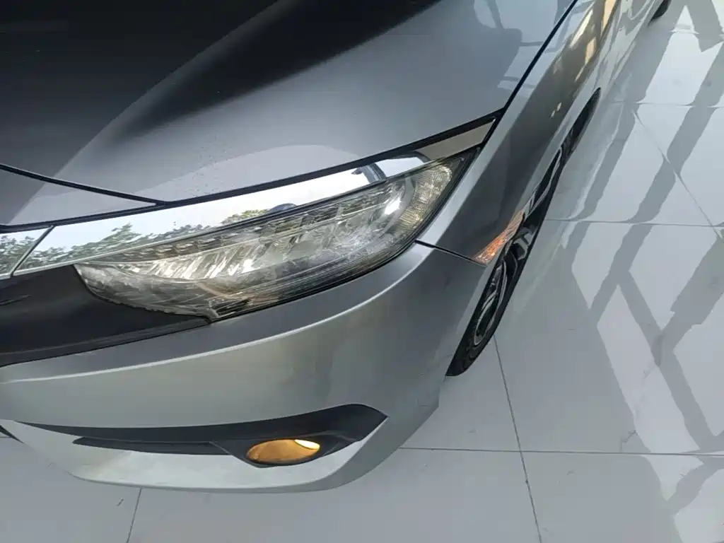 Honda Civic — миниатюра 24