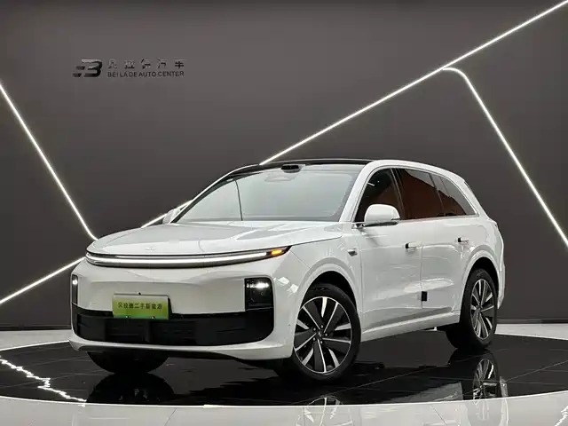 Li Auto L6