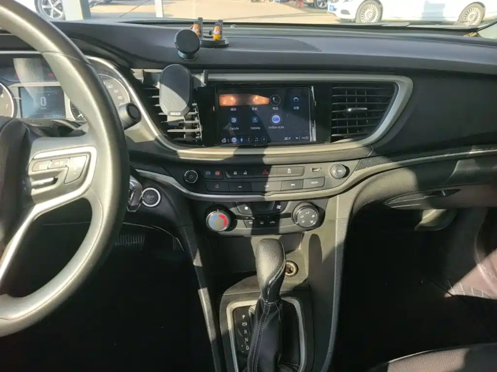 Buick Excelle — миниатюра 13